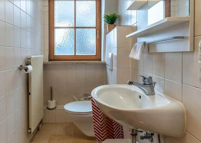 Lovely Quiet, Bright, Generous For Two, Private Parking Nuremberg
