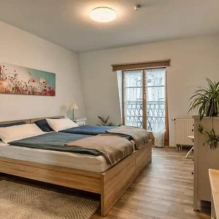 Lovely Quiet, Bright, Generous For Two, Private Parking