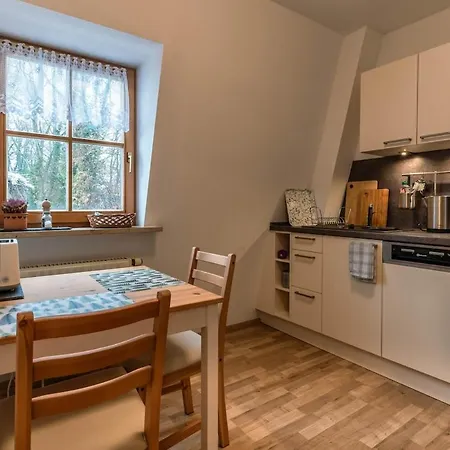 Appartement Lovely Quiet, Bright, Generous For Two, Private Parking